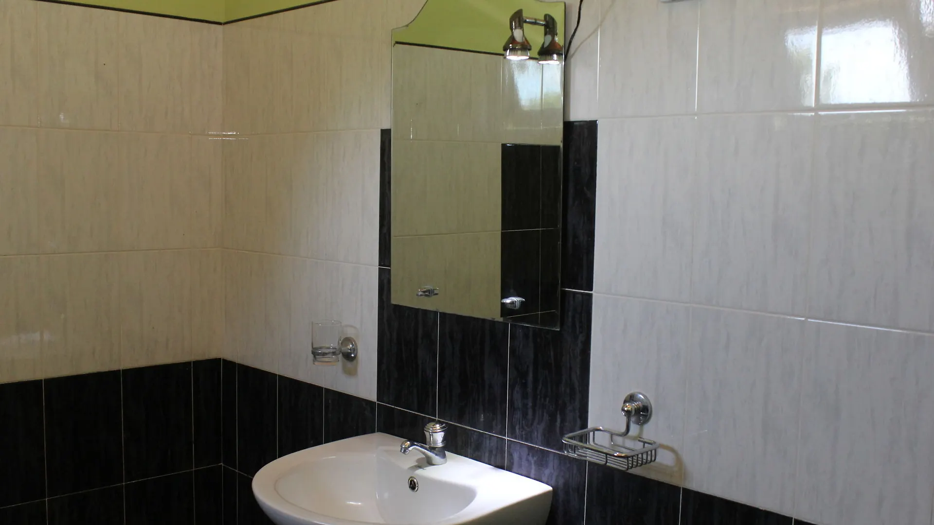 Δωμάτια σε οικογενειακή κατοικία Sinhagiri Villa Σιγκιρίγια